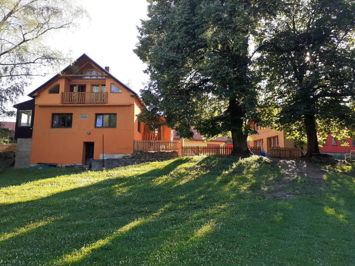 Kypruv Mlyn Villa Kninice Exterior photo