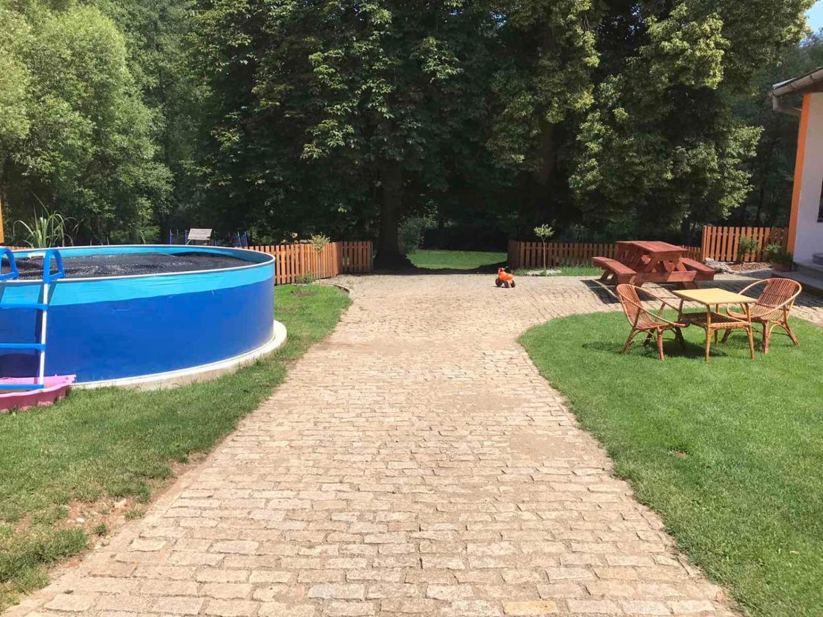 Kypruv Mlyn Villa Kninice Exterior photo